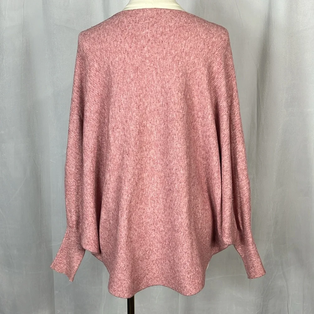 Kerisma RYU Francesca Dolman Sweater‎ in Dusty Pink.